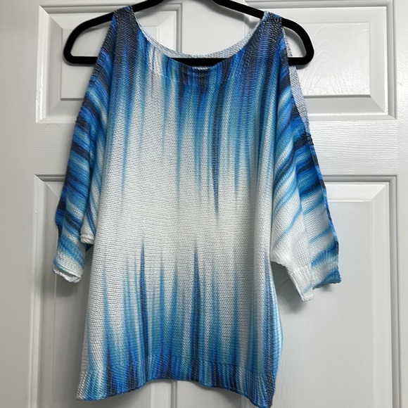 Luisa Ricci Cold Shoulder Knit Sweater ombre color bleed EUC Size Medium - Picture 5 of 7